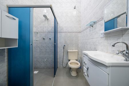 Banheiro de casa para alugar com 2 quartos, 70m² em Jardim Oriental, São Paulo