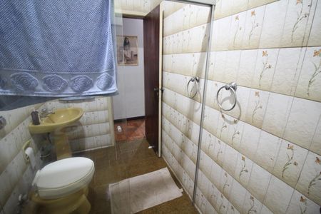 Casa para alugar com 475m², 4 quartos e 4 vagasBanheiro