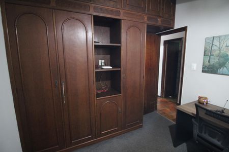 Casa para alugar com 475m², 4 quartos e 4 vagasQuarto 2