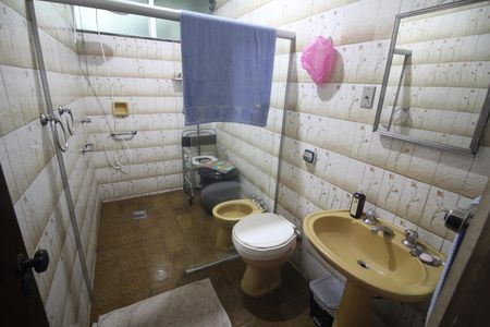 Casa para alugar com 475m², 4 quartos e 4 vagasBanheiro