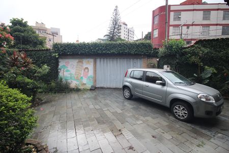 Casa para alugar com 475m², 4 quartos e 4 vagasQuintal