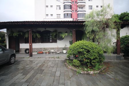 Casa para alugar com 475m², 4 quartos e 4 vagasQuintal