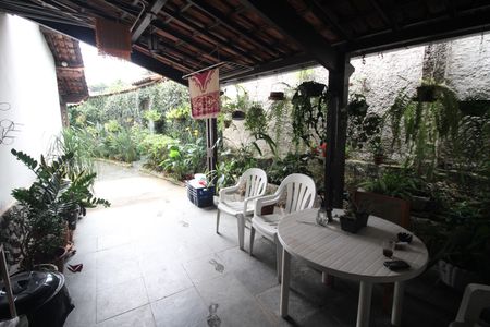 Casa para alugar com 475m², 4 quartos e 4 vagasQuintal