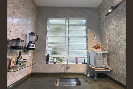 Casa para alugar com 150m², 2 quartos e 1 vagaJanela - Cozinha