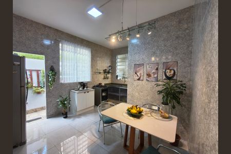 Casa para alugar com 150m², 2 quartos e 1 vagaCozinha