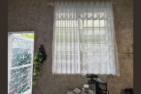 Casa para alugar com 150m², 2 quartos e 1 vagaJanela - Cozinha