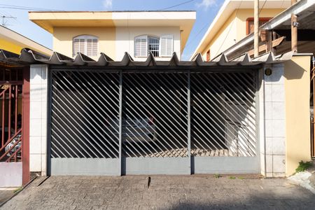 Casa para alugar com 125m², 3 quartos e 2 vagas Casa para alugar com 125m², 3 quartos e 2 vagasFachada