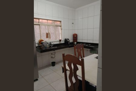 Cozinha de casa à venda com 3 quartos, 380m² em Gr Ouro Branco, Contagem