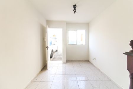 Sala de casa de condomínio para alugar com 2 quartos, 61m² em Itaquera, São Paulo