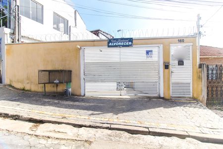 Casa de condomínio para alugar com 61m², 2 quartos e 1 vaga Casa de condomínio para alugar com 61m², 2 quartos e 1 vagaFachada + Placa