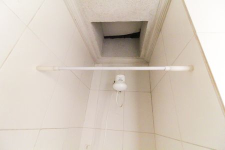 Casa de condomínio para alugar com 61m², 2 quartos e 1 vaga Casa de condomínio para alugar com 61m², 2 quartos e 1 vagaBanheiro