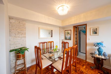 Apartamento à venda com 118m², 3 quartos e 1 vaga Apartamento à venda com 118m², 3 quartos e 1 vagaSala