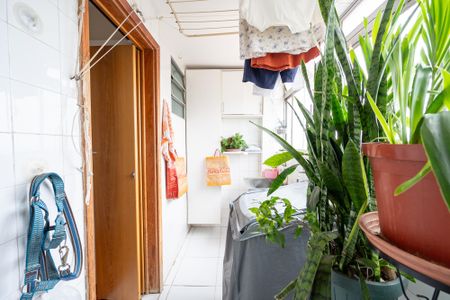 Apartamento à venda com 118m², 3 quartos e 1 vaga Apartamento à venda com 118m², 3 quartos e 1 vagaLavanderia