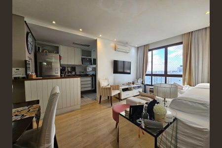 Apartamento para alugar com 66m², 2 quartos e 1 vagaSala 