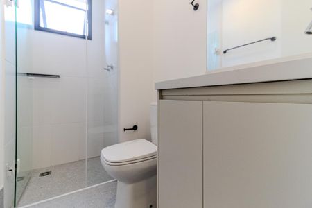 Banheiro de kitnet/studio para alugar com 1 quarto, 30m² em Consolação, São Paulo