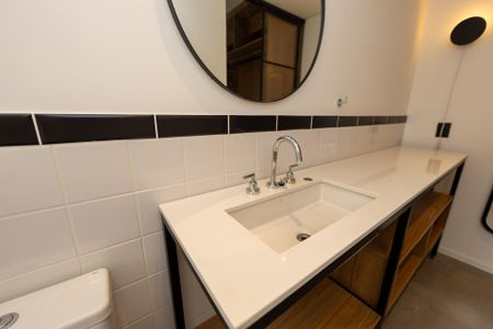 Apartamento para alugar com 69m², 2 quartos e 2 vagasBanheiro da suite