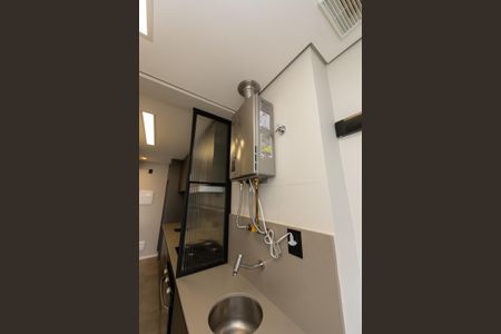 Área de Serviço de apartamento para alugar com 2 quartos, 69m² em Empresarial 18 do Forte, Barueri