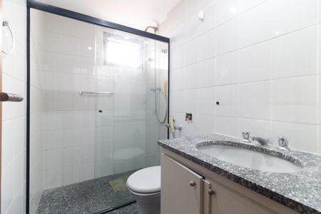 Apartamento à venda com 170m², 3 quartos e 3 vagasBanheiro da Suíte 2
