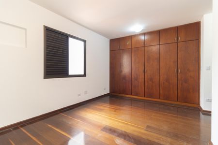 Apartamento à venda com 170m², 3 quartos e 3 vagasSuíte 1