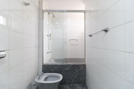 Apartamento à venda com 170m², 3 quartos e 3 vagasBanheiro da Suíte 1