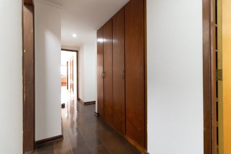 Apartamento à venda com 170m², 3 quartos e 3 vagasCorredor