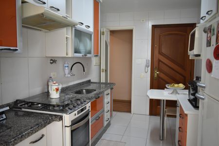 Apartamento à venda com 57m², 2 quartos e 1 vagaCozinha