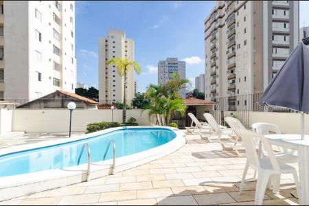 Apartamento à venda com 57m², 2 quartos e 1 vaga Apartamento à venda com 57m², 2 quartos e 1 vagaÁrea comum - Piscina