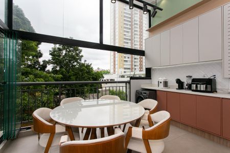 Apartamento para alugar com 68m², 2 quartos e 1 vaga Apartamento para alugar com 68m², 2 quartos e 1 vagaVaranda