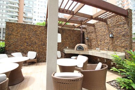 Apartamento à venda com 74m², 2 quartos e 1 vagaForno à Lenha