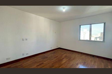 Apartamento para alugar com 160m², 3 quartos e 3 vagas Apartamento para alugar com 160m², 3 quartos e 3 vagasSuite