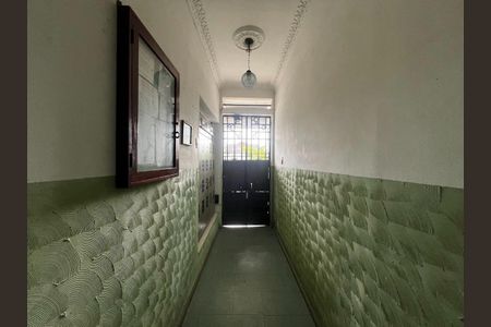 Apartamento à venda com 63m², 2 quartos e sem vaga Apartamento à venda com 63m², 2 quartos e sem vagaHall