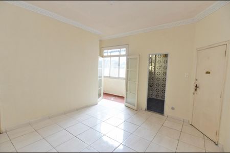 Sala de apartamento à venda com 2 quartos, 63m² em Benfica, Rio de Janeiro