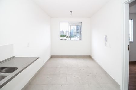 Sala de apartamento para alugar com 1 quarto, 28m² em Parque Industrial Tomas Edson, São Paulo