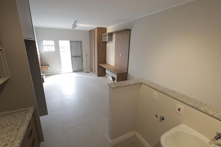 Cozinha e Área de Serviço de apartamento para alugar com 1 quarto, 40m² em Vila Metalúrgica, Santo André