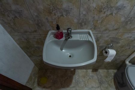 Casa à venda com 230m², 3 quartos e sem vagaLavabo