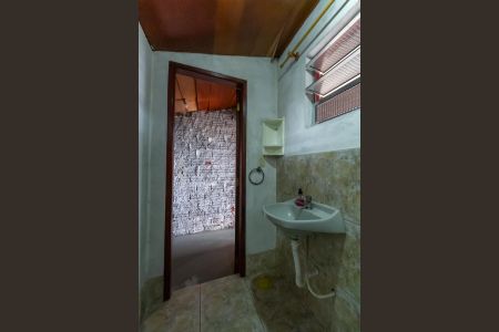 Casa à venda com 230m², 3 quartos e sem vagaLavabo