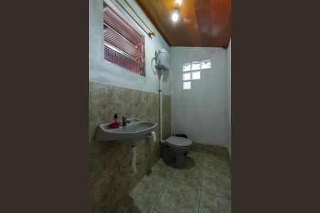 Casa à venda com 230m², 3 quartos e sem vagaLavabo