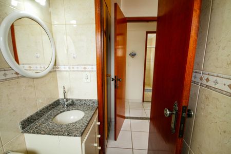 Apartamento para alugar com 70m², 2 quartos e 1 vaga Apartamento para alugar com 70m², 2 quartos e 1 vagaBanheiro da Suíte 1