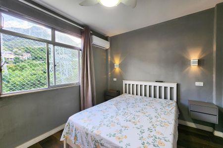 Quarto 1 de apartamento para alugar com 2 quartos, 67m² em Grajaú, Rio de Janeiro