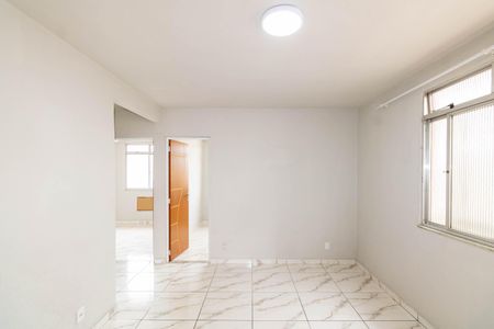 Sala de casa para alugar com 2 quartos, 55m² em Campo Grande, Rio de Janeiro