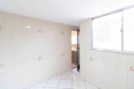 Casa para alugar com 55m², 2 quartos e 1 vaga Casa para alugar com 55m², 2 quartos e 1 vagaCozinha e Área de Serviço