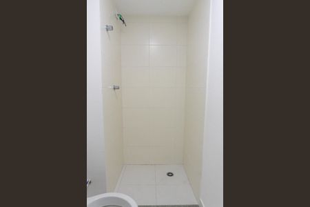 Banheiro da Suíte de apartamento para alugar com 1 quarto, 28m² em Jardim Itacolomi, São Paulo