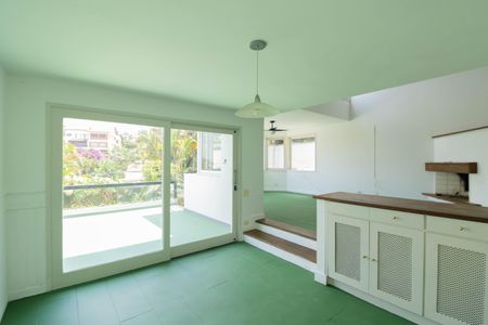 Casa para alugar com 5 quartos, 380m² em Jardim Sao Bento, São Paulo