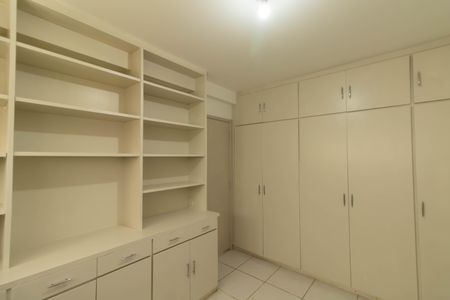 Casa para alugar com 380m², 5 quartos e 3 vagas