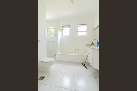 Casa para alugar com 380m², 5 quartos e 3 vagas