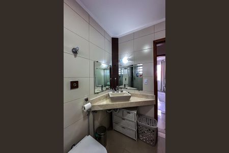 Apartamento à venda com 180m², 2 quartos e 1 vaga Apartamento à venda com 180m², 2 quartos e 1 vagaBanheiro