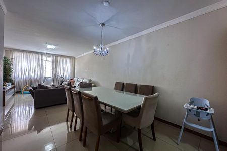 Apartamento à venda com 180m², 2 quartos e 1 vaga Apartamento à venda com 180m², 2 quartos e 1 vagaSala de Jantar