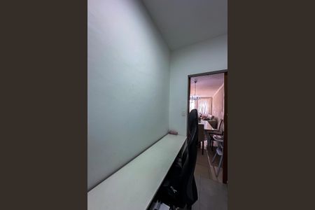 Apartamento à venda com 180m², 2 quartos e 1 vaga Apartamento à venda com 180m², 2 quartos e 1 vagaEscritório