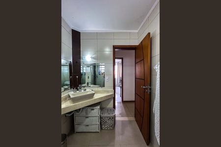 Apartamento à venda com 180m², 2 quartos e 1 vaga Apartamento à venda com 180m², 2 quartos e 1 vagaBanheiro