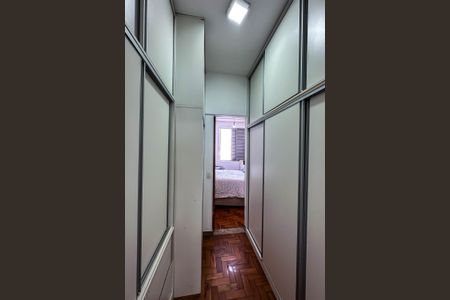 Apartamento à venda com 180m², 2 quartos e 1 vaga Apartamento à venda com 180m², 2 quartos e 1 vagaCloset da suíte